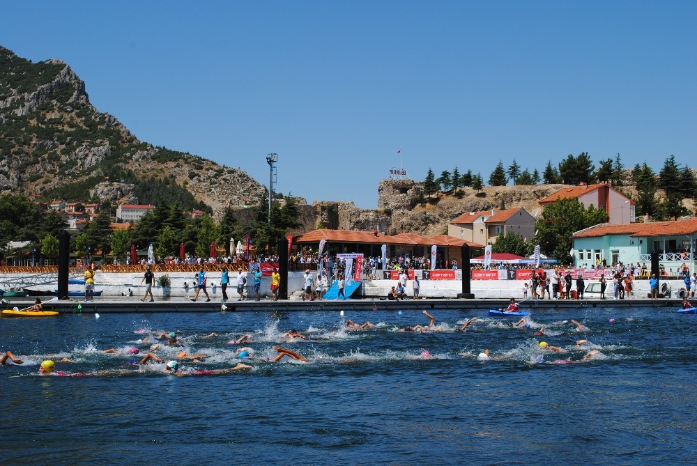 Eğirdir Triatlonu nefesleri kesti 