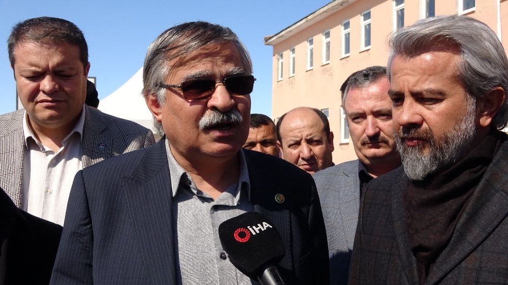 Eğitim Bir-Sen heyeti deprem bölgesinde 