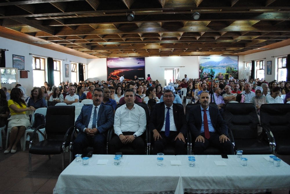 Eğitim camiasına Bağımlılık Semineri düzenlendi 