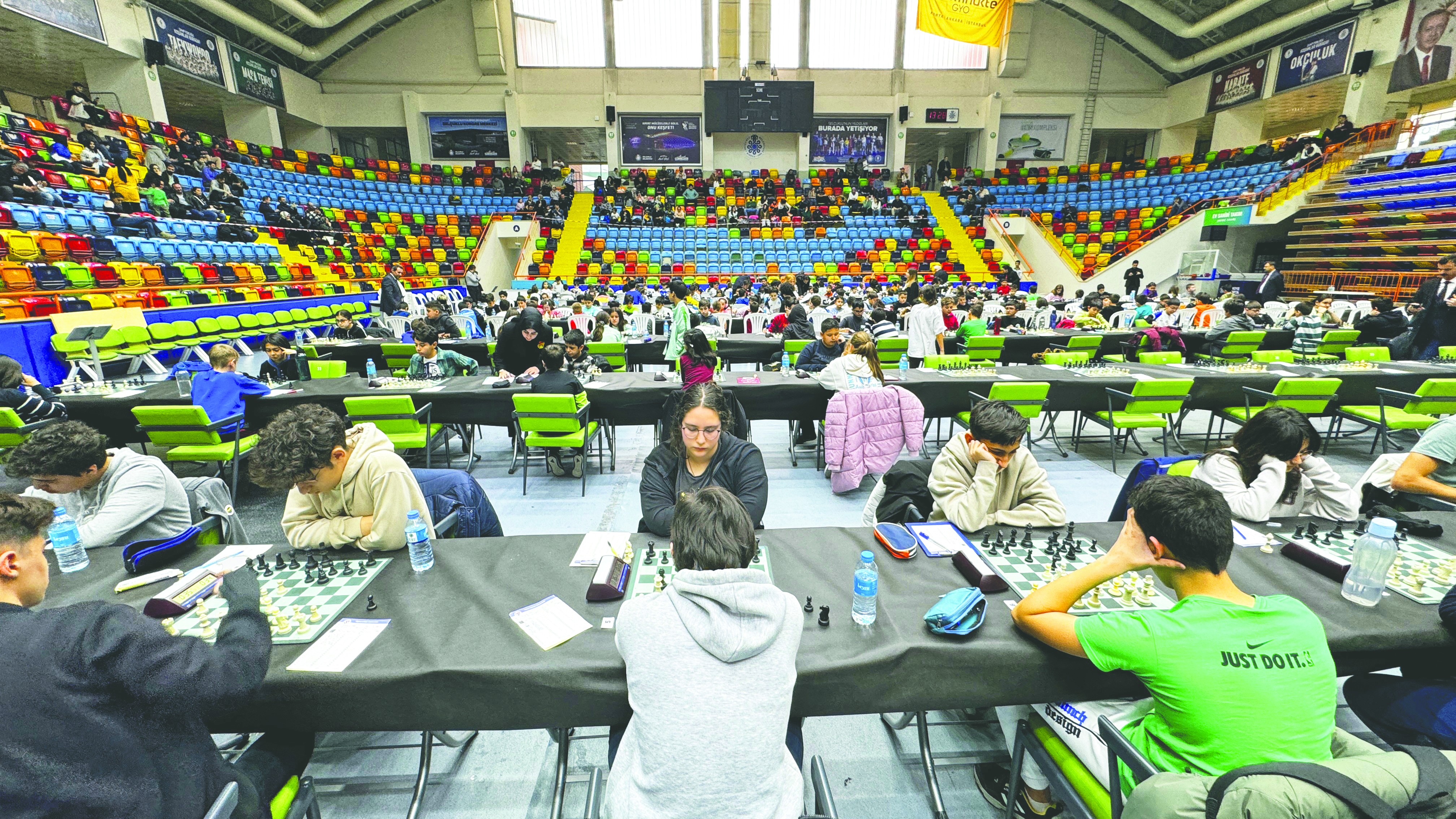 Eğitim hayatındaki sınav stresini satrançla yendi