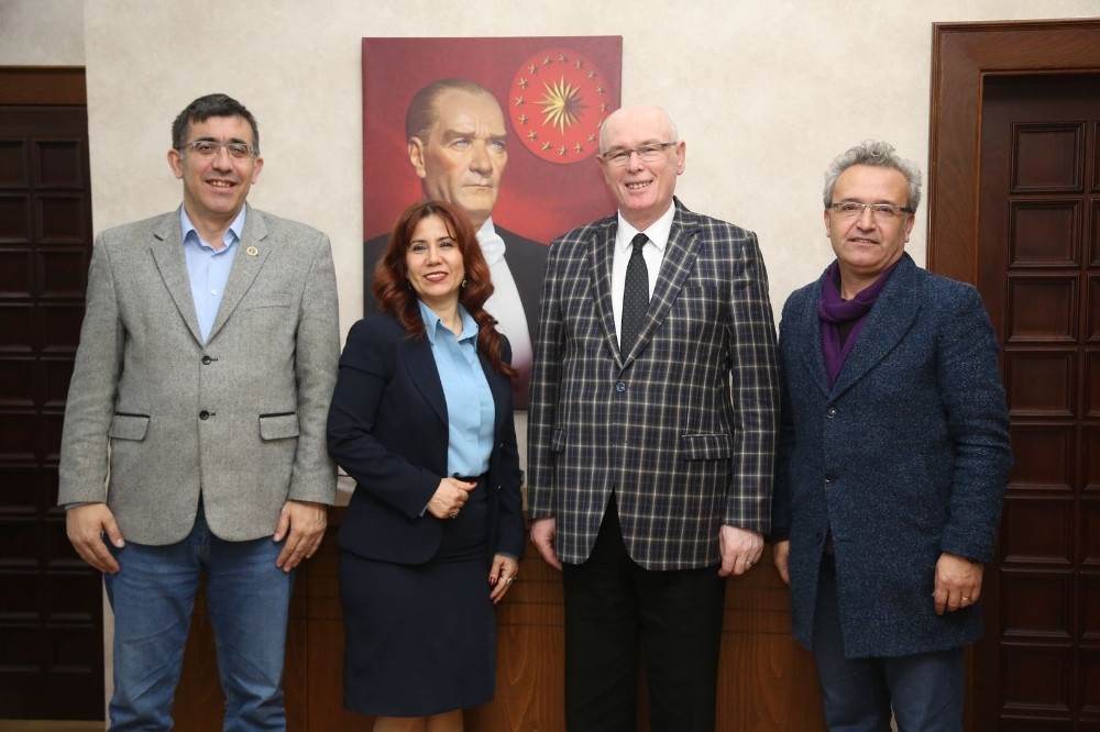 Eğitim-İş yönetimi Başkan Kurt’u ziyaret etti 