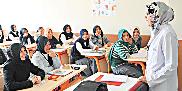 Eğitim ordusuna 15 bin öğretmen daha