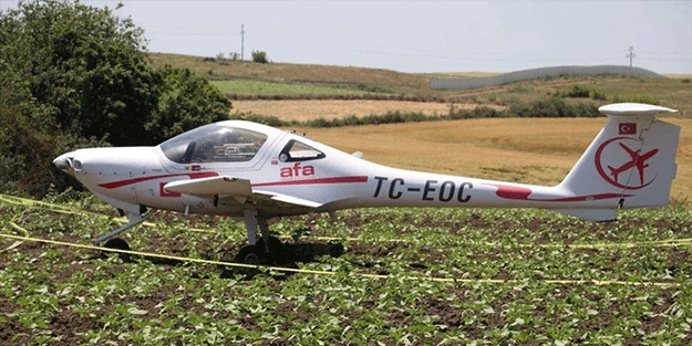 Eğitim uçağı zorunlu iniş yaptı