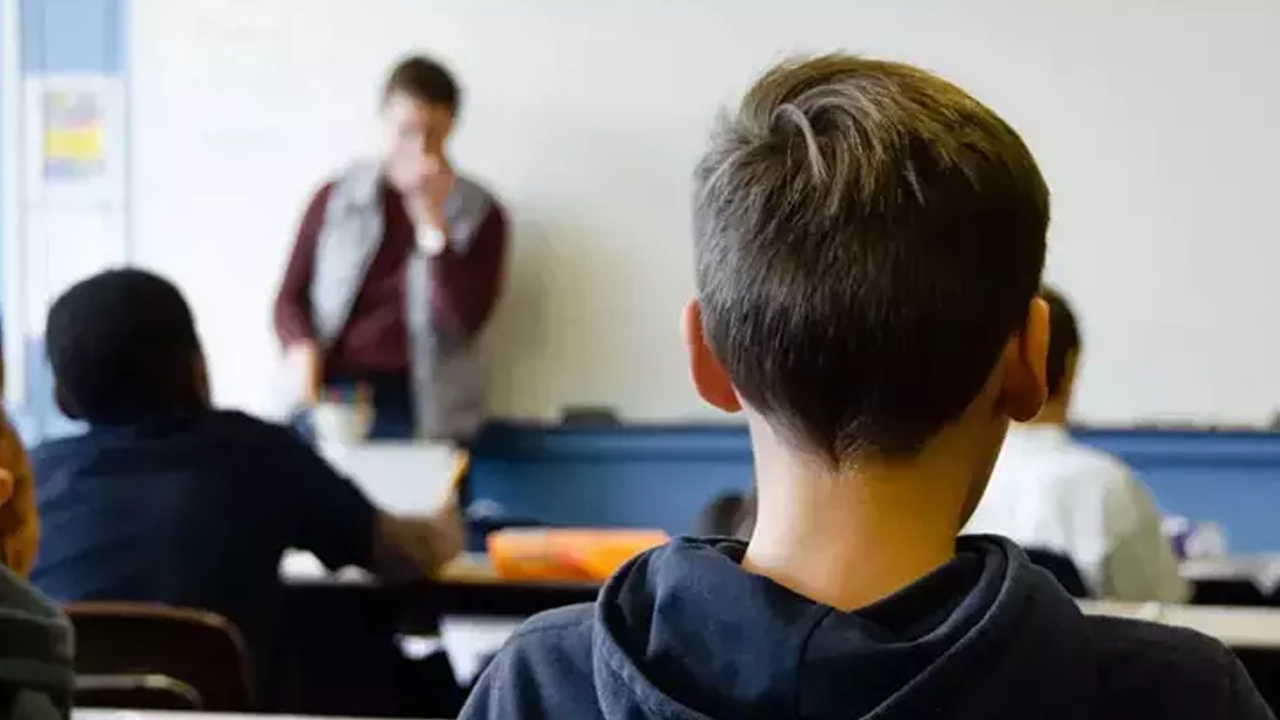 Eğitimciler kısaltılsın diyor: Zorunlu eğitim sistemi tekrar gündemde!