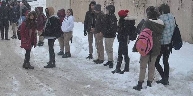 Eğitime kar engeli! Birçok ilde Okullar tatil edildi