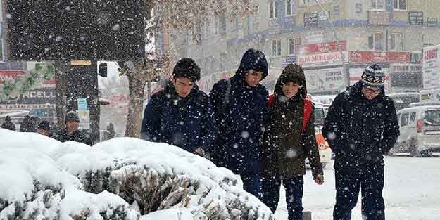 Eğitime kar engeli! Öğleden sonra tatil edildi