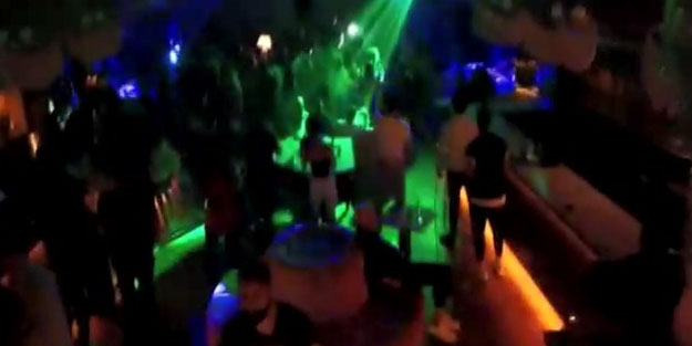 Eğlenceden vazgeçmeyenler 'korona partisi'nde basıldı