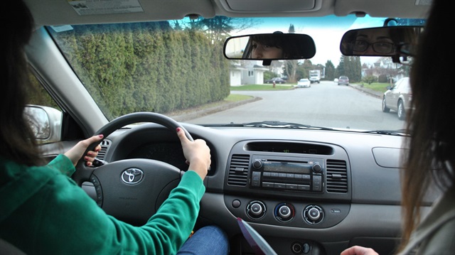 Ehliyet alan sayısı yarı yarıya düştü