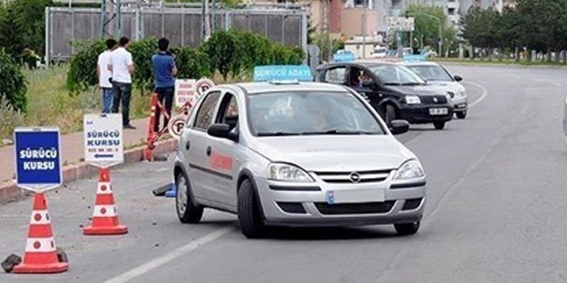 Ehliyet kurslarında artık nüfus kriteri aranmayacak
