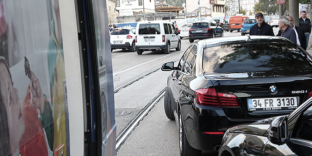 Ehliyeti bakkaldan mı aldınız? ‘Bu kadar da olmaz’ dedirten park