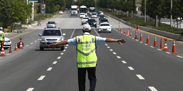 Ehliyeti olanlar ve araç sahipleri dikkat! Ağır ceza ödemek istemiyorsanız mutlaka e-devlet'e bakın