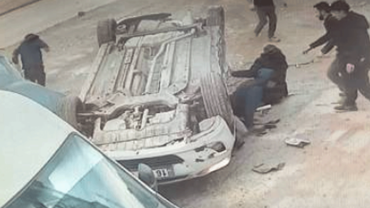 Ehliyetsiz sürücü dehşet saçtı: 4 öğrencinin durumu kritik!