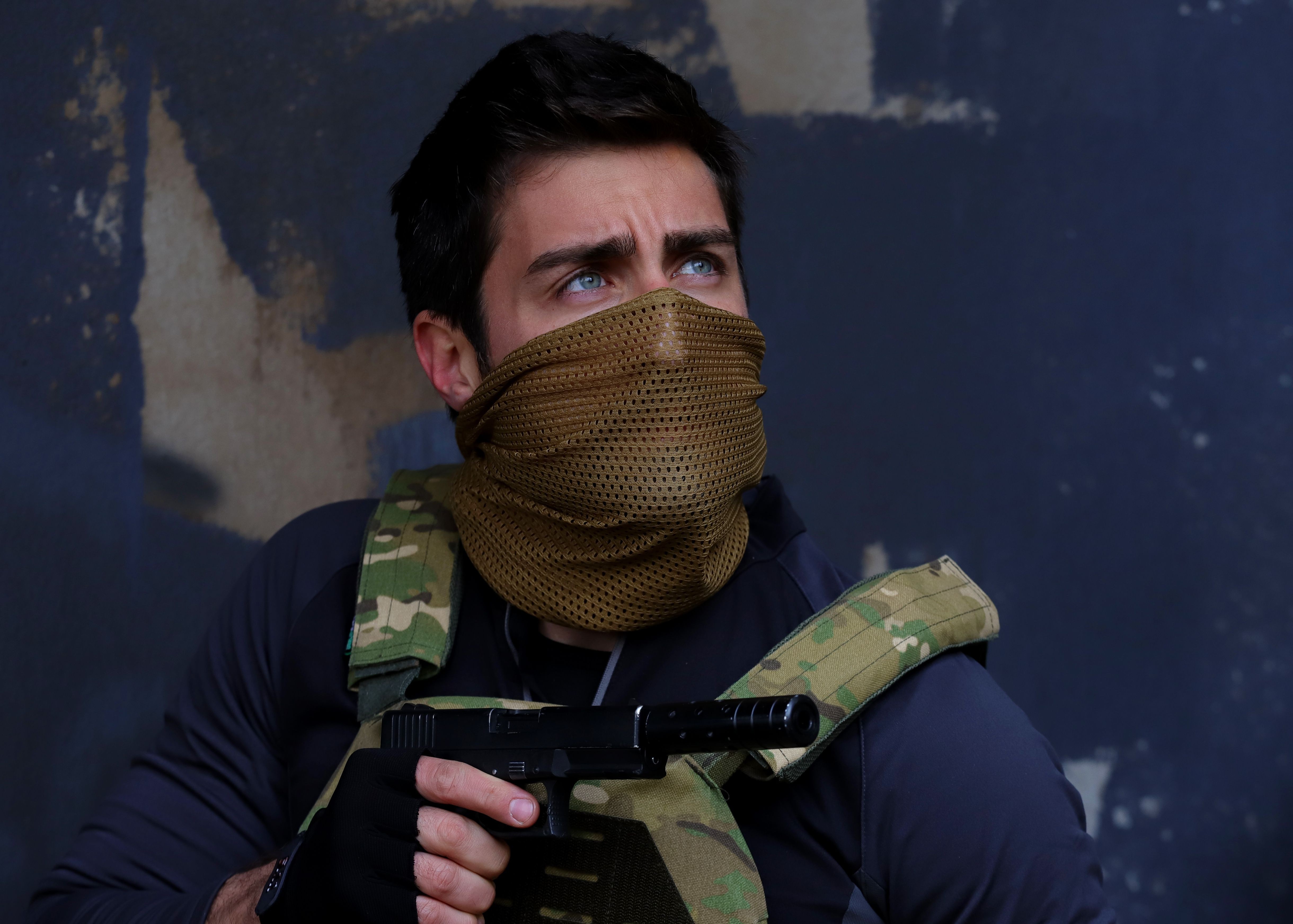 Ekip hain suikast planına karşı alarma geçiyor!