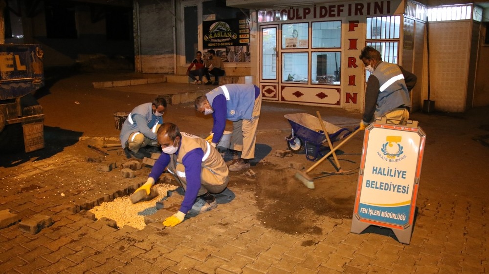 Ekipler çalışmalara ara vermiyor 