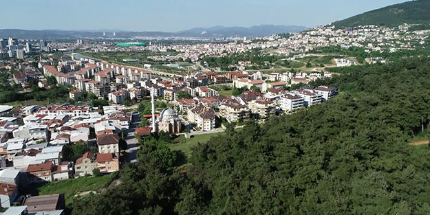 Ekipler harekete geçti! Yürüyüşe çıkan genç kızlar ormanda kayboldu