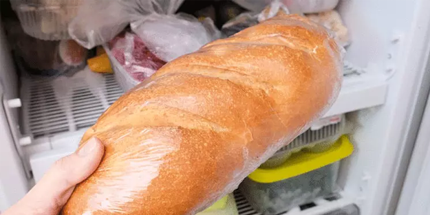 Ekmeği buzdolabında saklayanlar yandı! Ekmeği buzdolabında sakın bekletmeyin!