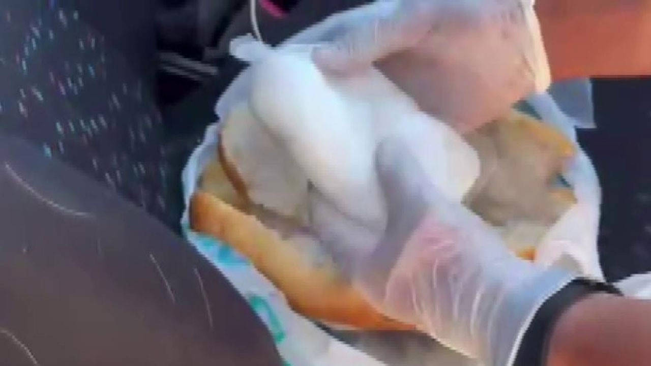 Ekmeğin içinden çıkan şoke etti