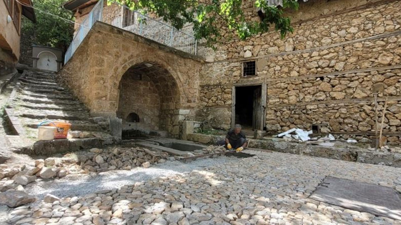 Ekmeğini 45 yıldır taştan çıkarıyor! Hakikaten 