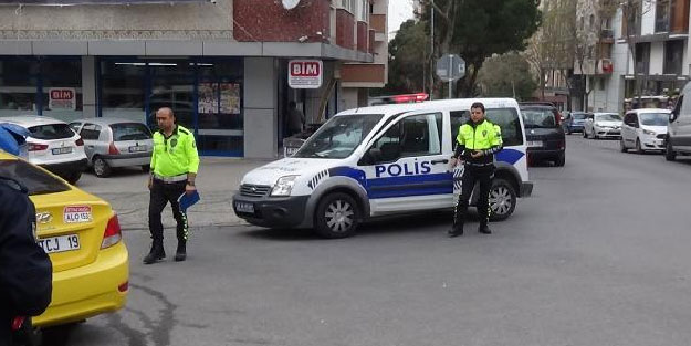 Ekmek almaya giderken otomobil çarptı