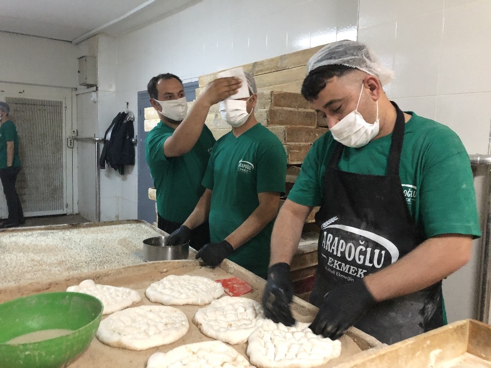 Ekmek işçileri 1 Mayıs’ta da mesaiye ara vermedi 