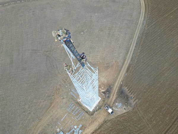 Ekmek parası için zorlu mesai! 80 metre yükseklikte ölümle dans