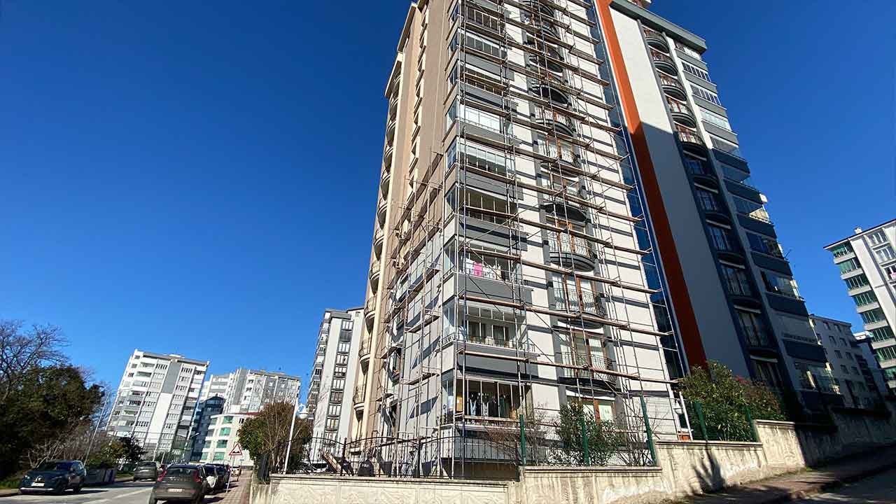 Ekmek parası uğruna can pazarı! 3. kattan düşen boyacı ağır yaralandı