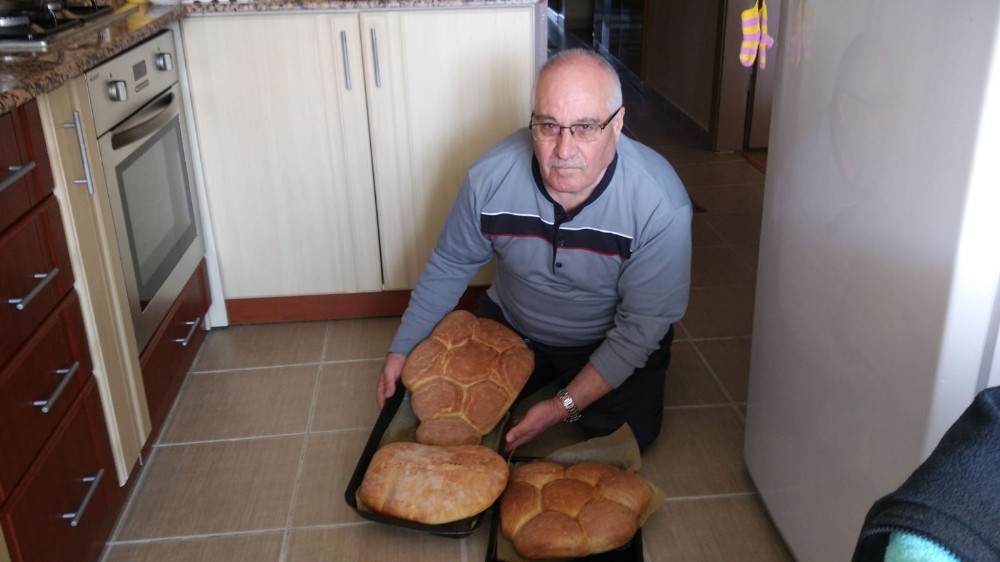 Ekmek yapmak artık onun işi 