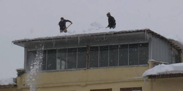 Ekmeklerini 'kar'dan çıkarıyorlar