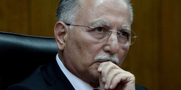 Ekmel Bey’den ‘tarafsızlık’ çarkı