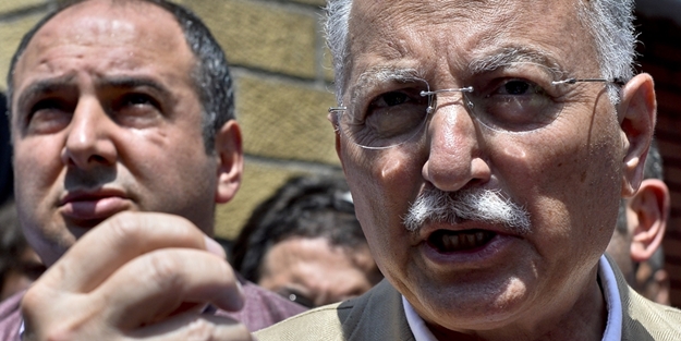 Ekmeleddin İhsanoğlu icralık oldu