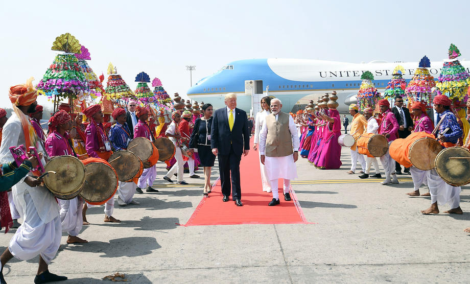 Ekonomik çöküntüdeki Hindistan’dan Trump için milyar dolarlık harcama 