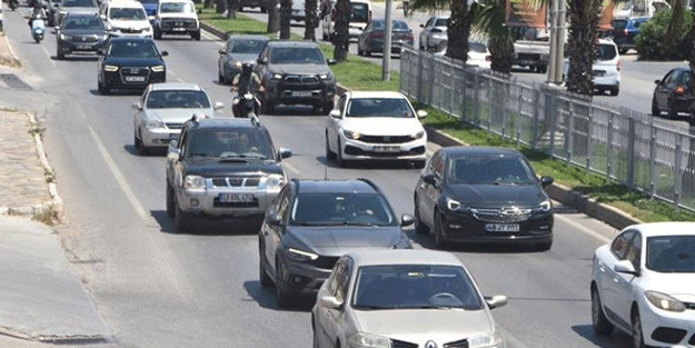 Ekonomik kriz çığırtkanları bu soru size: Bodrum'a 1 günde 25 bin araç nereden geldi?