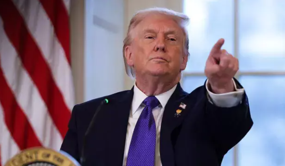 Ekonomik terörden askeri tehdide: Trump Grönland’ı ele geçirmek için düğmeye bastı: Gümrük şantajı tutmayınca savaş uçaklarını sahaya sürdü