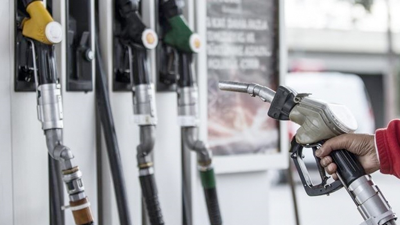 Ekonomist Cibre duyurdu! Benzin zammı: Akaryakıta yapılacak dev zam iptal edildi