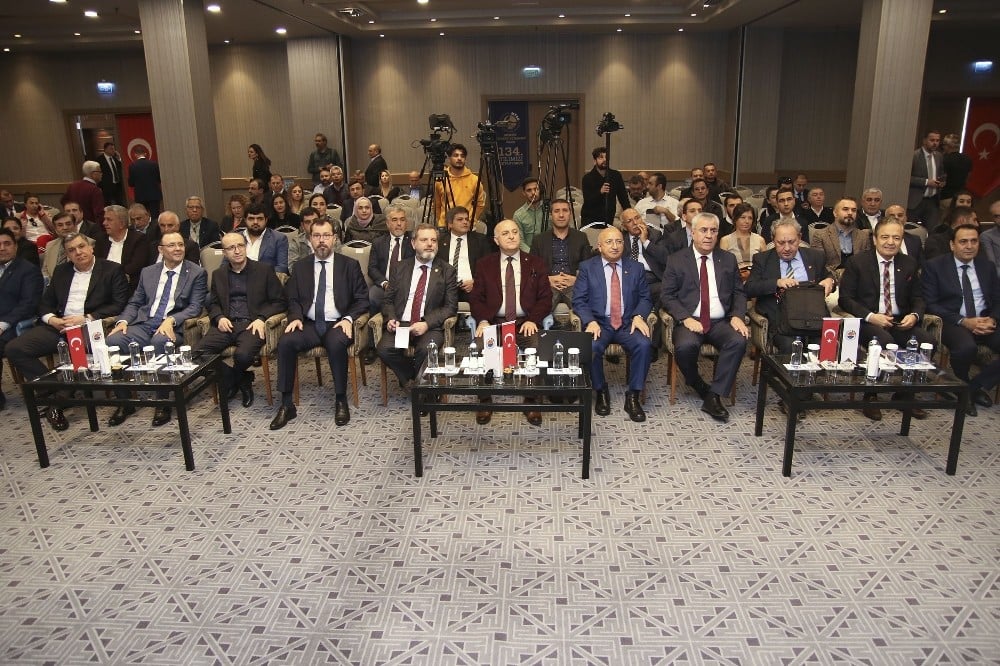 Ekonomistlerden şirketlere: “Kur riskinin yönetimini profesyonellere bırakın” 