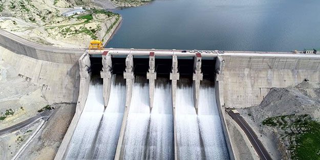 Ekonomiye yaklaşık 500 milyon TL katkı sağlanacak! Avrupa'nın en büyük barajında enerji üretimine başlandı