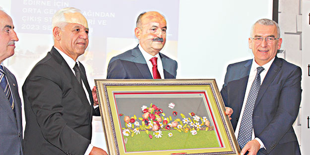 Ekonomiyi unutmayın!