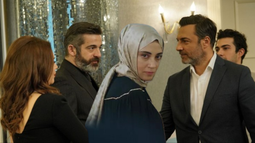 Ekranlardan ahlaksızlık pompalıyordu! Kızılcık Şerbeti dizisinde deprem