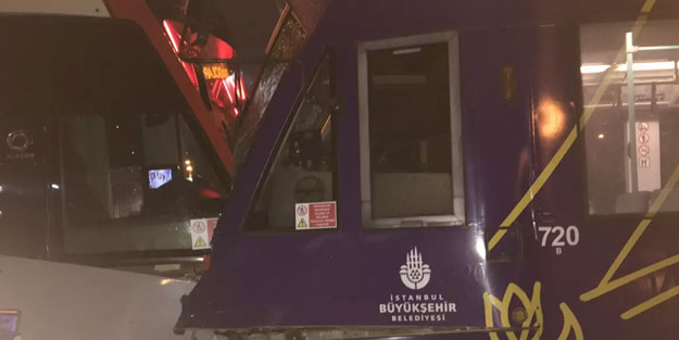 Ekrem beceriksizliklerine bir yenisini daha ekledi! İstanbul'da iki tramvay kafa kafaya çarpıştı!