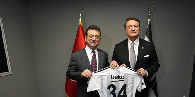 Ekrem, Beşiktaş'ta ortaya çıktı! Hasan Arat'tan formasını aldı...