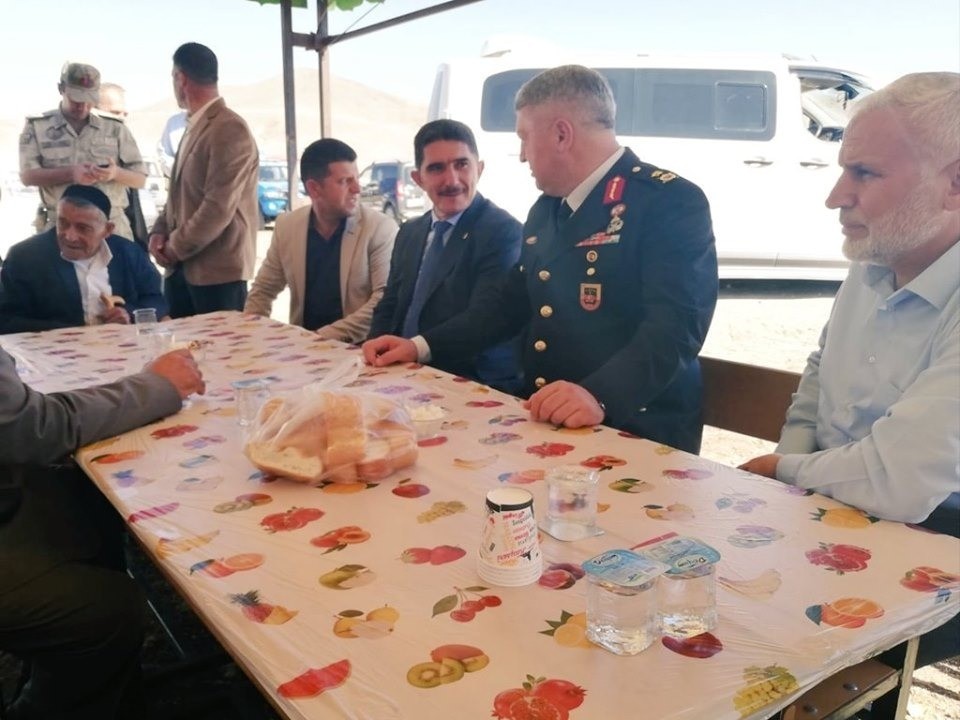 Ekrem Çelebi’den Ağrılı Şehit Ailesine Ziyaret 