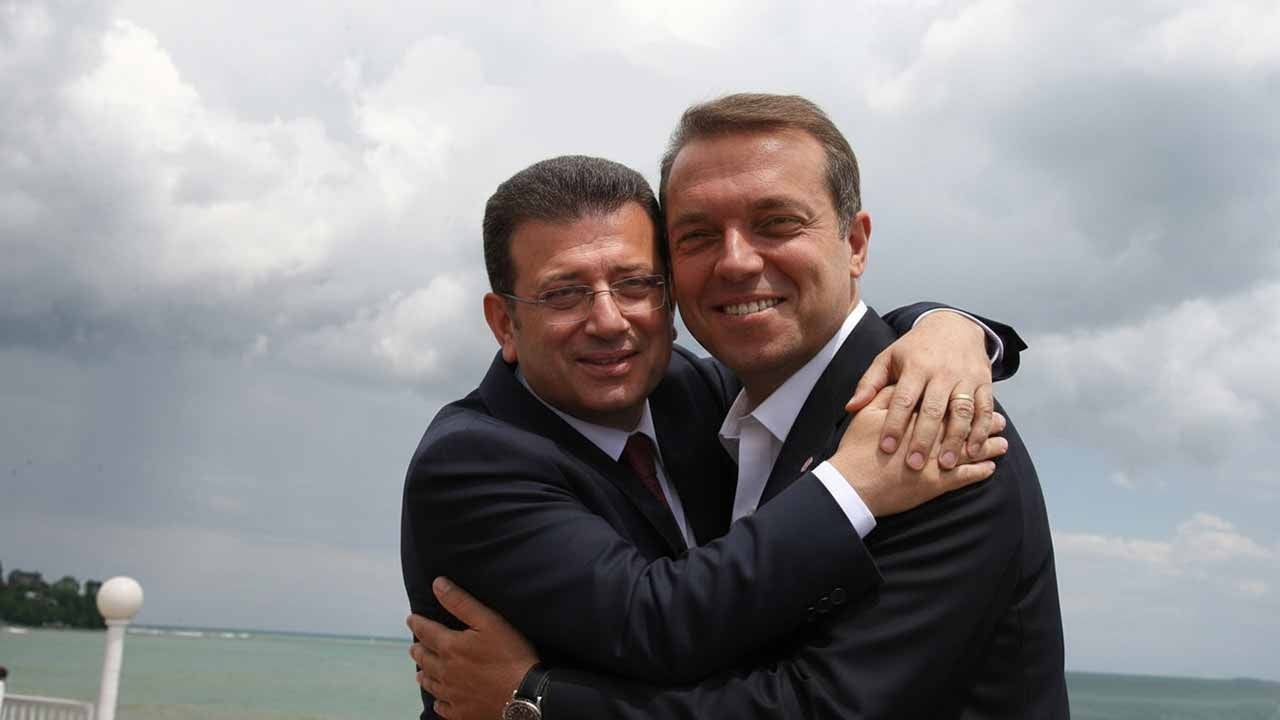 Ekrem, Cem’e ne çok da benziyor!