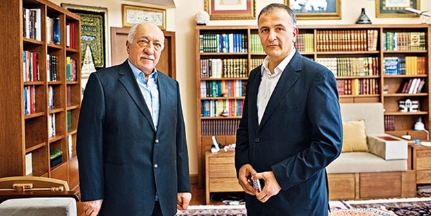Ekrem Dumanlı ihraç edildi
