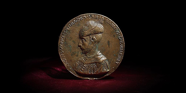 Ekrem duymasın! Fatih'in madalyonu Londra'da satışa çıktı