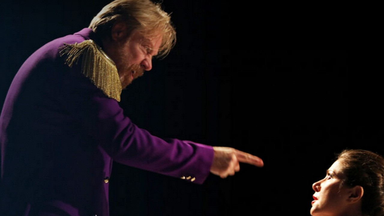 Ekrem İmamoğlu, Şehir Tiyatroları'nı emperyalizmin kucağına attı! Dikte ettiği eserler