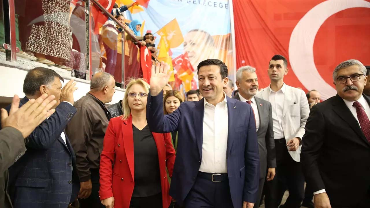 AK Partili isim Ekrem İmamoğlu ve Özgür Özel vites yükseltti: Kandil'i bile hayrette bırakmıştır