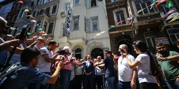 Ekrem İmamoğlu'ndan HDP'ye ziyaret!
