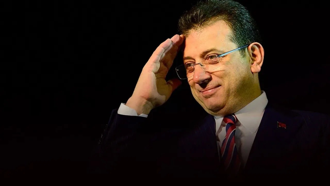 Ekrem ‘Kafa koparmayı’ iyi biliyor! Önce mühürle sonra söğüşle