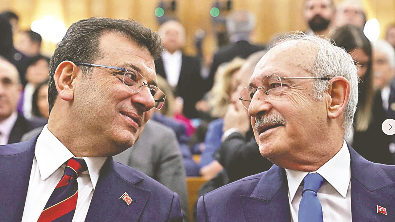 Ekrem kariyeri için babasını sattı