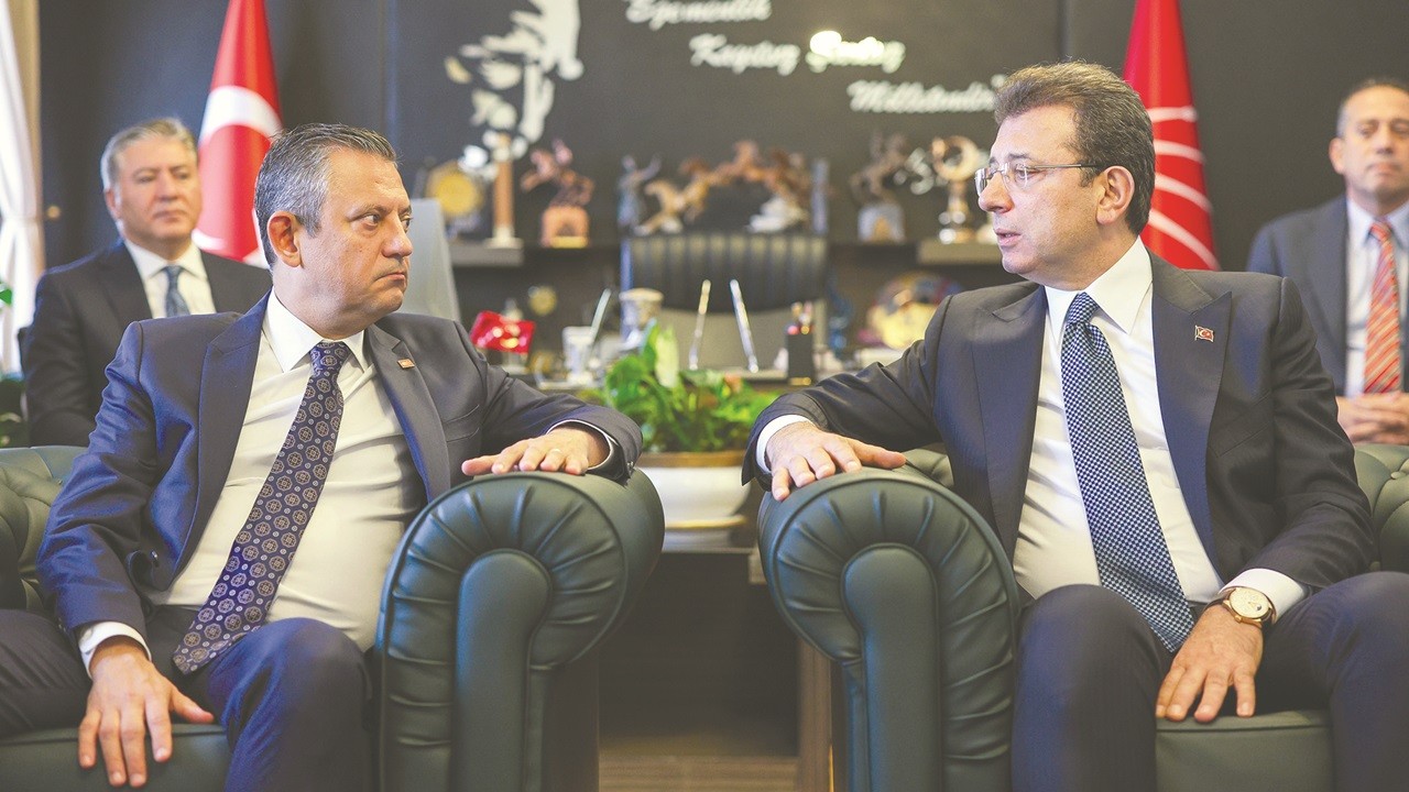 Ekrem kariyeri için her yolu deniyor! CHP'yi oyuncak Özgür'ü kukla yaptı